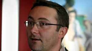 Tudor Giurgiu caută finanţare pentru 