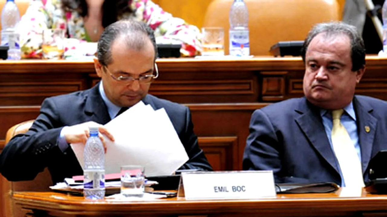 Agenţiile de presă internaţionale comentează demiterea Cabinetului Emil Boc
