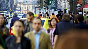 Unul din cinci angajatori din România plănuieşte să-şi sporească numărul de angajaţi