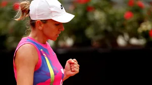 Simona Halep a câştigat turneul WTA de la Roma, după ce Karolina Pliskova a abandonat meciul