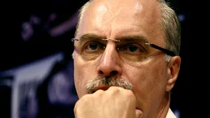 Bellu: Poate era momentul să lase sportul separat de tineret