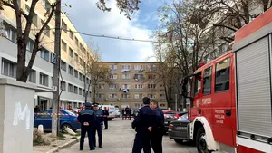 Tragedia de la Timişoara | Poliţiştii ajunşi la spital după ce au intervenit în blocurile deratizate au fost trimişi la control de şefi