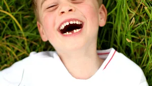 Prinţul George a împlinit 6 ani. Aniversarea, marcată prin fotografii realizate de ducesa de Cambridge în grădinile de la palatul Kensington | FOTO