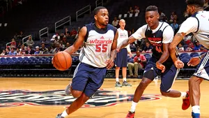 Stupefacţie în lumea sportivă. Baschetbalistul D.J. Cooper a fost suspendat, după ce testul antidoping a arătat că e gravid. Vestea s-a dovedit şi mai alarmantă