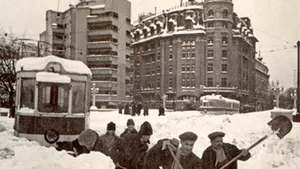 Cum a arătat cea mai grea iarnă din istoria Bucureştiului: În 1954, zăpada a atins chiar 5 metri înălţime - FOTO