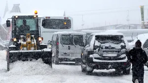 Peste 15.000 de vehicule, blocate în Alpii francezi din cauza zăpezii