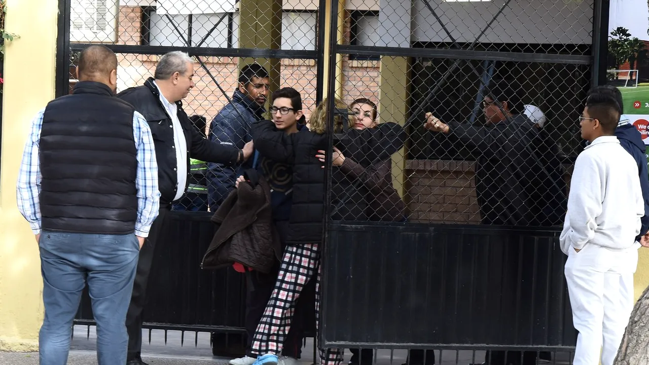 Atac armat la o şcoală din Mexic. Un elev de 11 ani şi-a ucis profesorul, a rănit alte 6 persoane şi s-a sinucis. FOTO