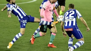 FC Barcelona se împiedică, Realul defilează. Catalanii au făcut un scor de speriat pe terenul lui Alaves