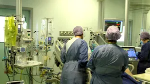 Accidente vasculare cerebrale la tineri infectaţi cu Covid-19. Fenomenul ciudat pe care l-au observat medicii