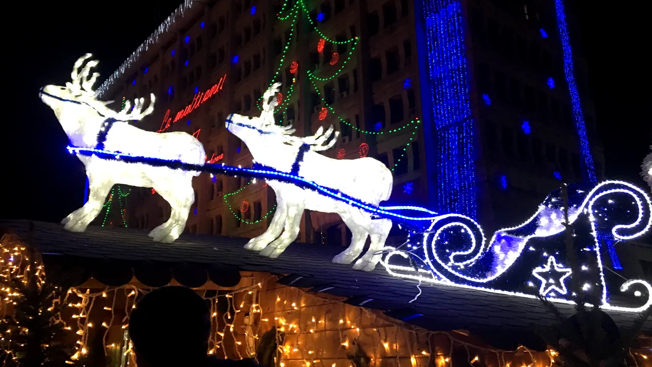 După un an de pauză, Ploieştiul a fost împodobit de sărbători