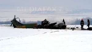 Opriţa: Militarul internat la Spitalul Floreasca după prăbuşirea elicopterului a fost operat, prognosticul rămâne rezervat