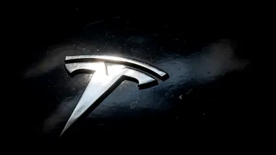 ECONOMIC Reuters: Tesla dezvoltă un SUV electric mai mic și mai accesibil