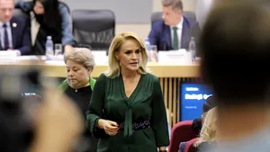 Dress code la Primărie. Ţinută vestimentară unitară, în ziua Oxigen, abordată de Gabriela Firea şi angajaţii din aparatul executiv