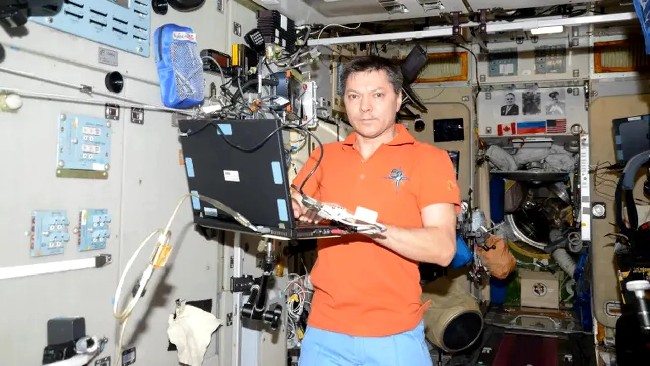 Un cosmonaut rus stabileşte un nou record de timp petrecut în orbită