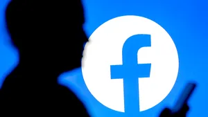 Cont fals de Facebook pe numele șefului ASF. Se promovează investiții în criptomonede