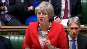 The Telegraph: Theresa May ar trebui să îşi dea demisia în curând