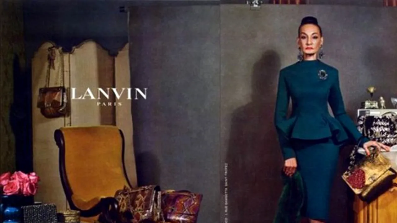 Lanvin a ales pentru campania publicitară de toamnă un manechin de 82 de ani