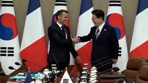 Macron și Lee Jae-myung anunță cooperare pentru redeschiderea Strâmtorii Ormuz. Iranul avertizează ONU