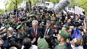 Proteste la Munchen la deschiderea unui proces neonazist: Principala acuzată, inculpată pentru zece crime