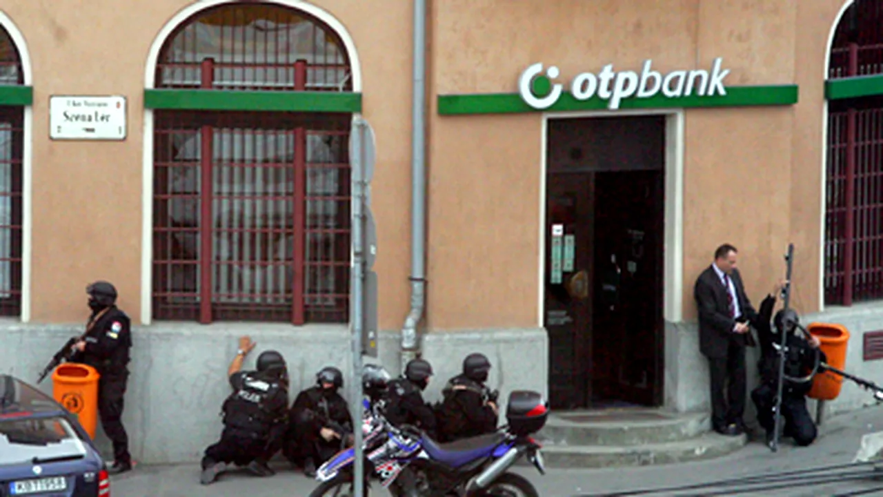 Jaf armat şi luare de ostatici la o bancă din Budapesta