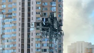 O rachetă rusească a lovit o clădire rezidenţială din Kiev