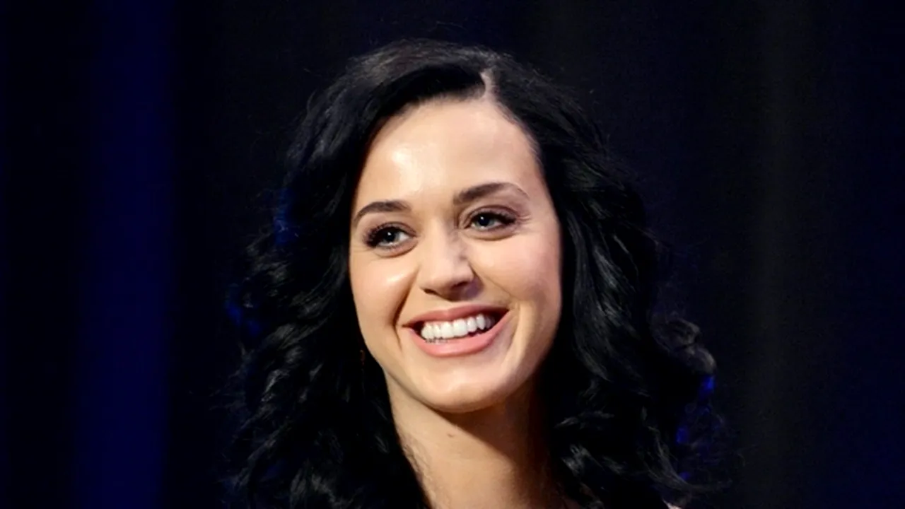 Katy Perry a fost victima unui expert care i-a spart contul de Twitter. Hackerul e din România