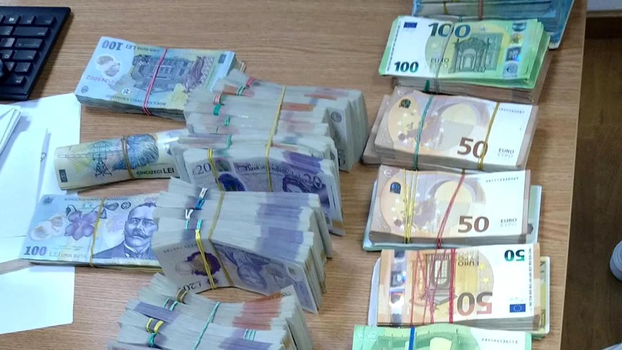 O femeie cu cetăţenie română şi ucraineană a fost prinsă la frontieră cu sume mari de bani