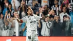 Neymar revine cu o dublă la primul meci după Cupa Mondială, dar Santos remizează. Aluzie la poker