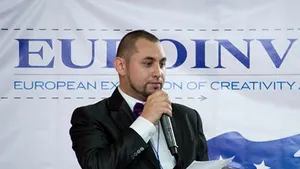 REPORTAJ: Scorţişoară şi coajă de ou, ingrediente ale unei paste de dinţi ecologice premiate cu aur - FOTO