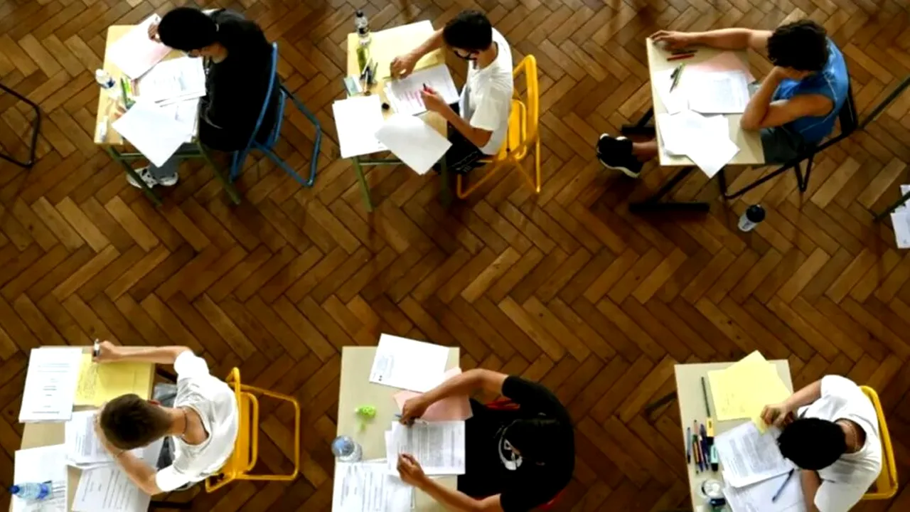 Calendar Bacalaureat 2025. Absolvenții de liceu se pregătesc de examene