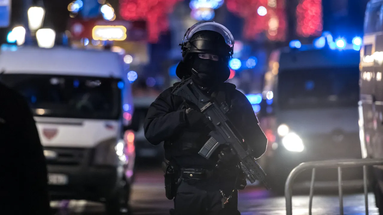 ATACUL de la Strasbourg | Poliţia franceză a făcut public portretul suspectului: 