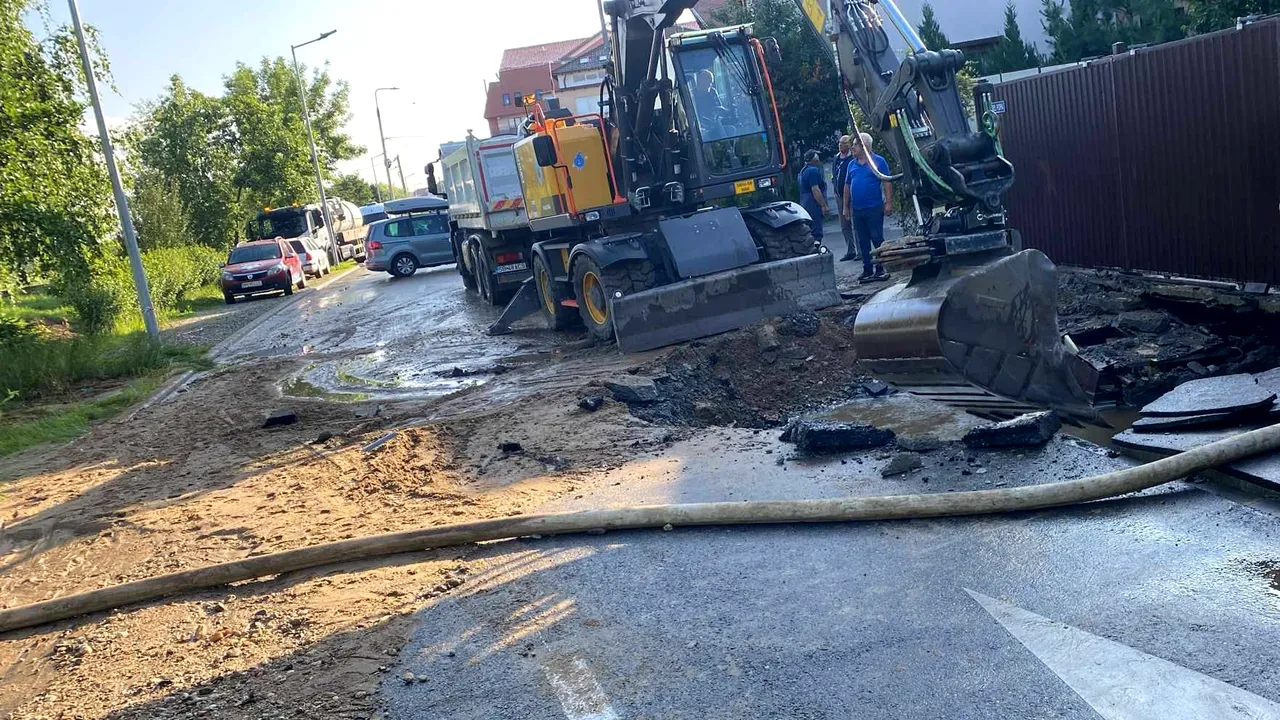 Subsolul unei case din Sibiu, inundat după ce o conductă stradală s-a spart