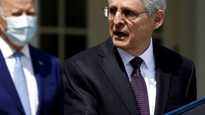 Procurorul general al SUA avertizează asupra riscurilor generate de terorismul intern şi extremism 