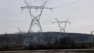 INS: Consumul de energie electrică al populației a scăzut cu 10% în primele patru luni ale anului