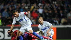 Pandurii Târgu Jiu - Steaua, scor 1-1, în Liga I. Un suporter a intrat pe teren şi şi-a dat pantalonii jos în faţa portarului stelist - FOTO