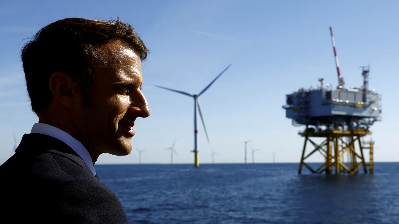 Emmanuel Macron a inaugurat primul parc de eoliene în mare din Franţa