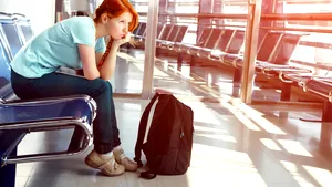 Peste 1000 de români primesc lunar despăguburi de 250-600 euro de la companiile aeriene, pentru întârzierea sau anularea zborurilor