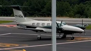 Un avion cu turişti a căzut peste câteva case şi un magazin dintr-un oraş din Brazilia