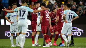 Salariile fotbaliştilor români, înjumătăţite de Coronavirus. Primele cluburi care au luat decizia
