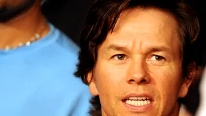 Mark Wahlberg, spitalizat după ce a suferit o intoxicaţie cu fum