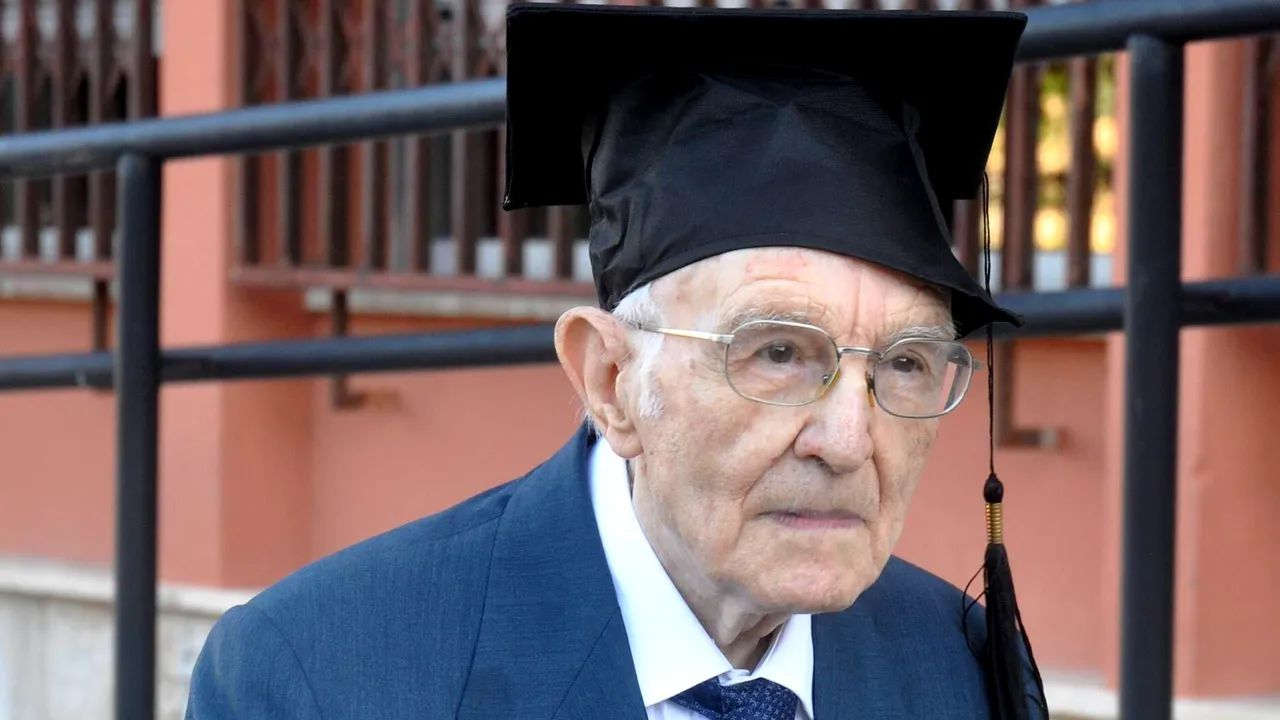 Absolvent la 96 de ani! Bătrânul este cel mai în vârstă absolvent de facultate din Italia