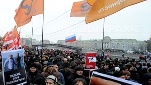 NOI PROTESTE ÎN RUSIA: Opoziţia estimează că 25.000 de oameni au manifestat la Moscova împotriva lui Putin. Liderul de opoziţie Serghei Udalţov şi zece protestatari au fost arestaţi