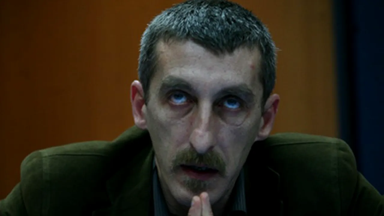 Gândul: Şefii de agenţii - „plafonaţi“, subalternii rămân cu superlefuri