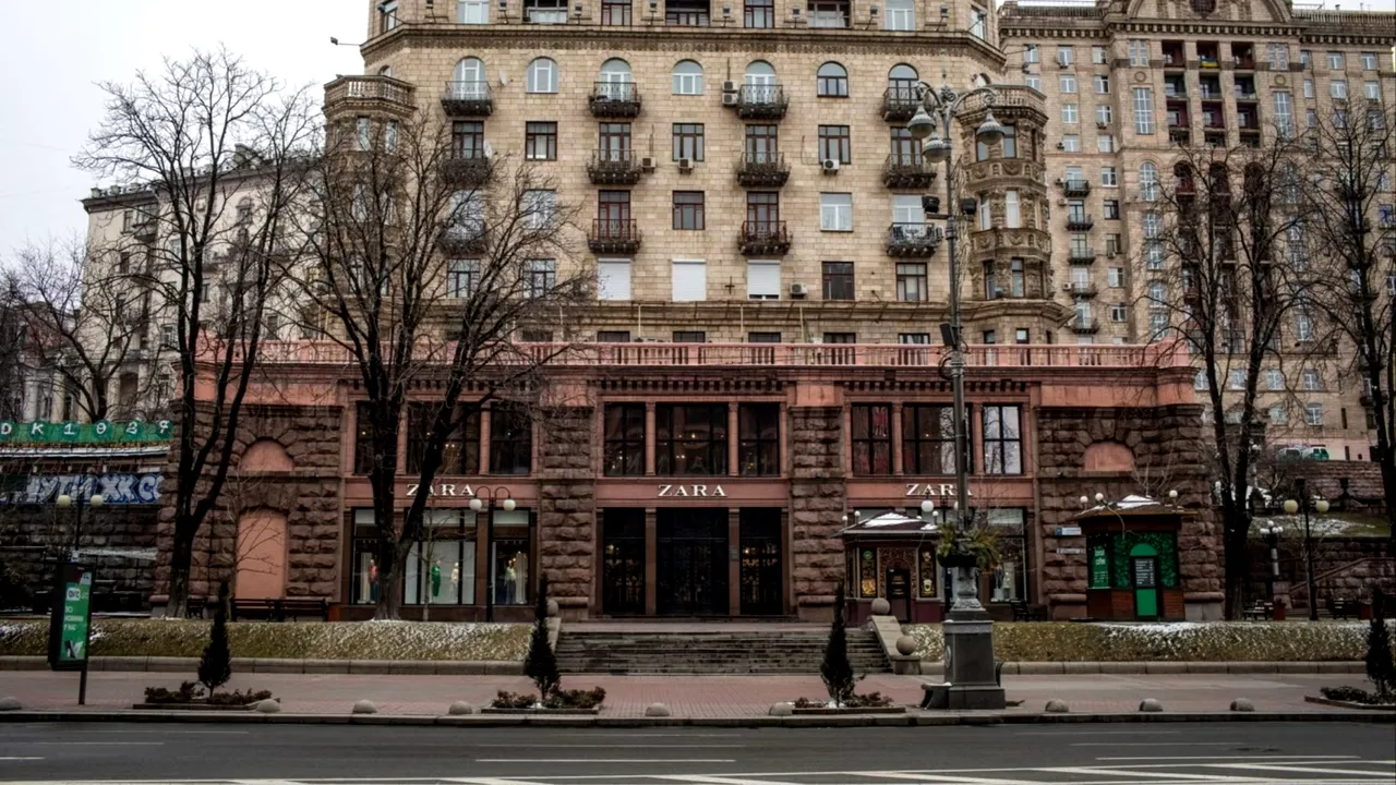 Marile companii de modă şi-au redeschis magazinele de la Kiev