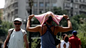 Sectorul 1: Linie telefonică de urgenţă pentru bucureştenii afectaţi de caniculă