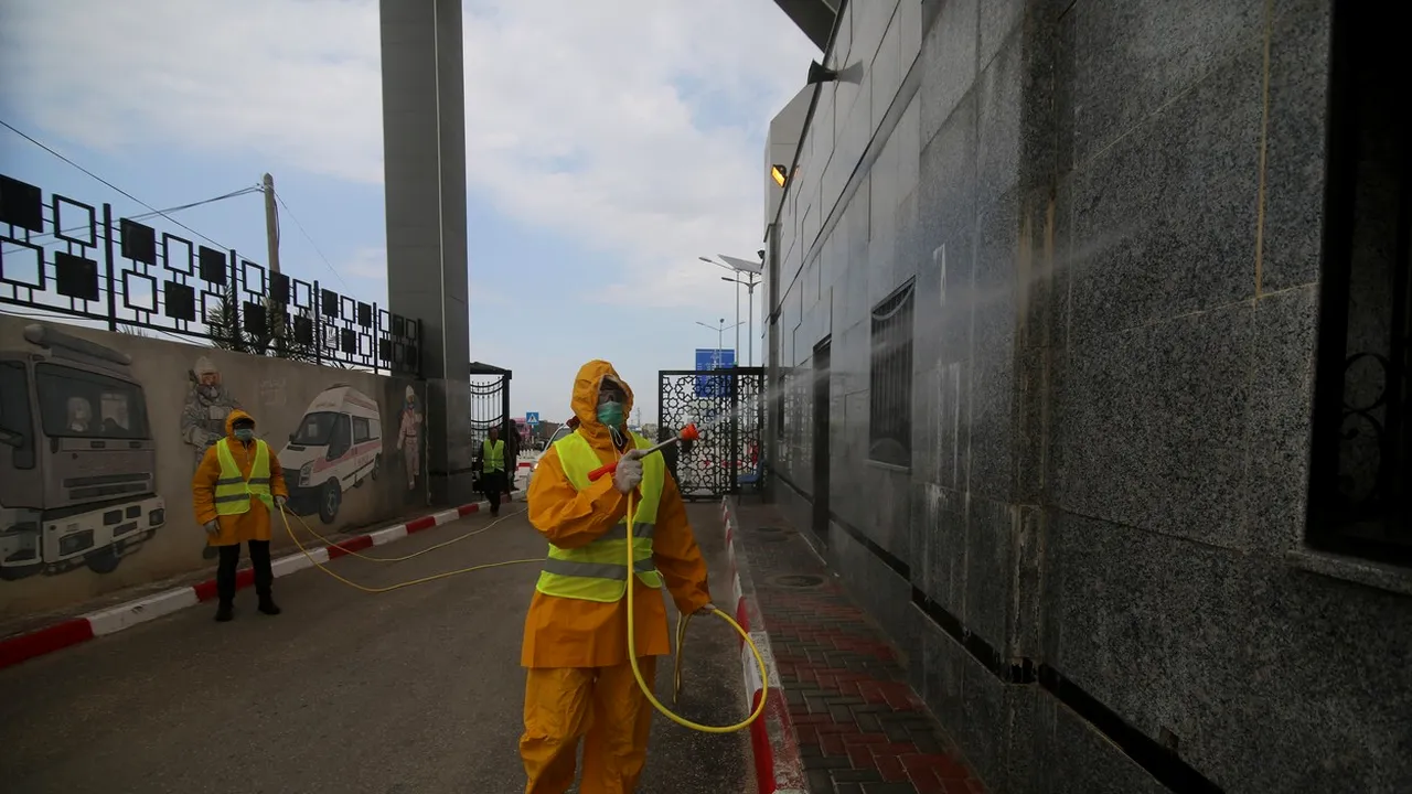 Ţara care interzice complet ieşirea oamenilor pe străzi din cauza pandemiei de coronavirus. Decretul intră în vigoare sâmbătă