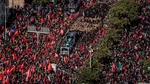 Fotografia lui Trump, lovită cu pietre la înmormântarea ayatollahului Ali Khamenei în cadrul unui ritual de lapidare