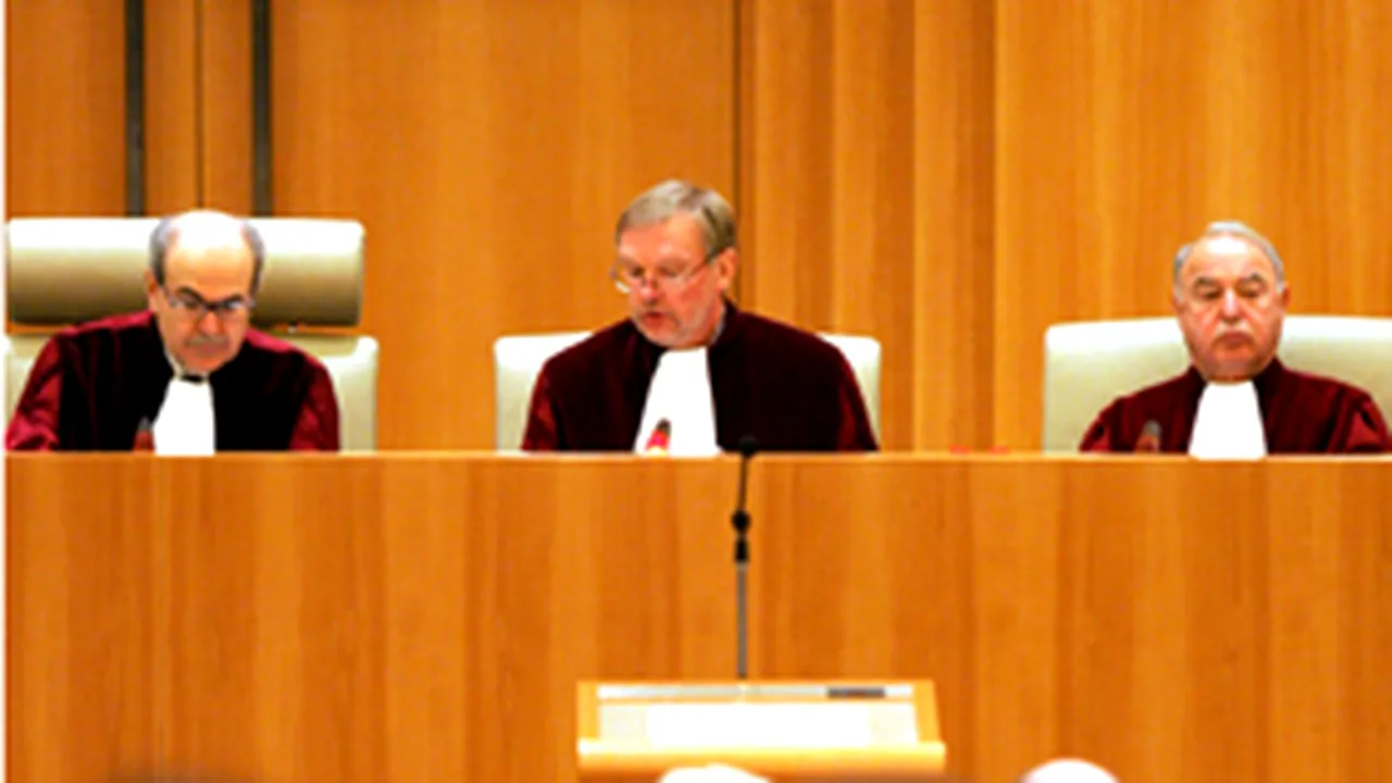 Curtea de Justiţie a UE s-a pronunţat în cazul unui împrumut în franci elveţieni din România: Banca trebuie să prezinte împrumutatului riscurile creditului în valută
