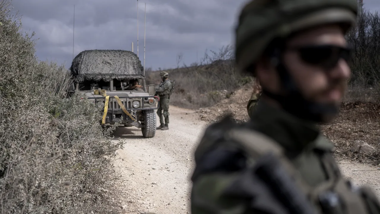Liban: Un atac israelian a lovit o camionetă încărcată cu muniţie, omorând o persoană
