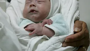 Romanian Mothers May Receive RON350 Stipend For Childbirth Instead Of Trousseau – Draft Ordinance